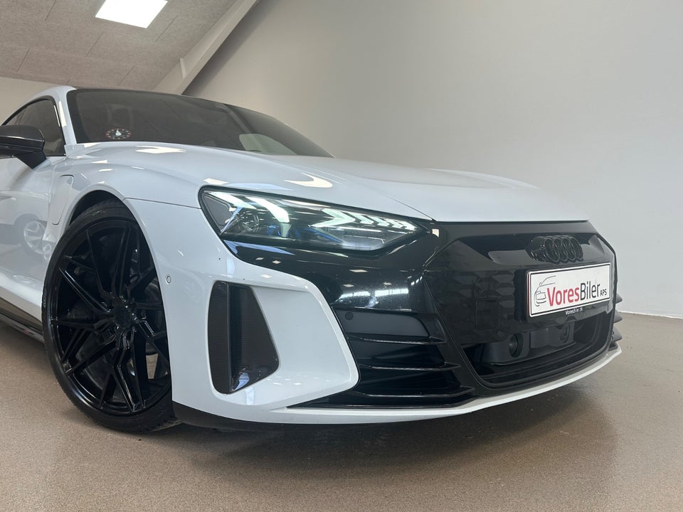 Audi RS e-tron GT quattro 4d