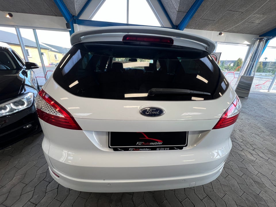 Ford Mondeo 2,5 20V Turbo Titanium stc. 5d