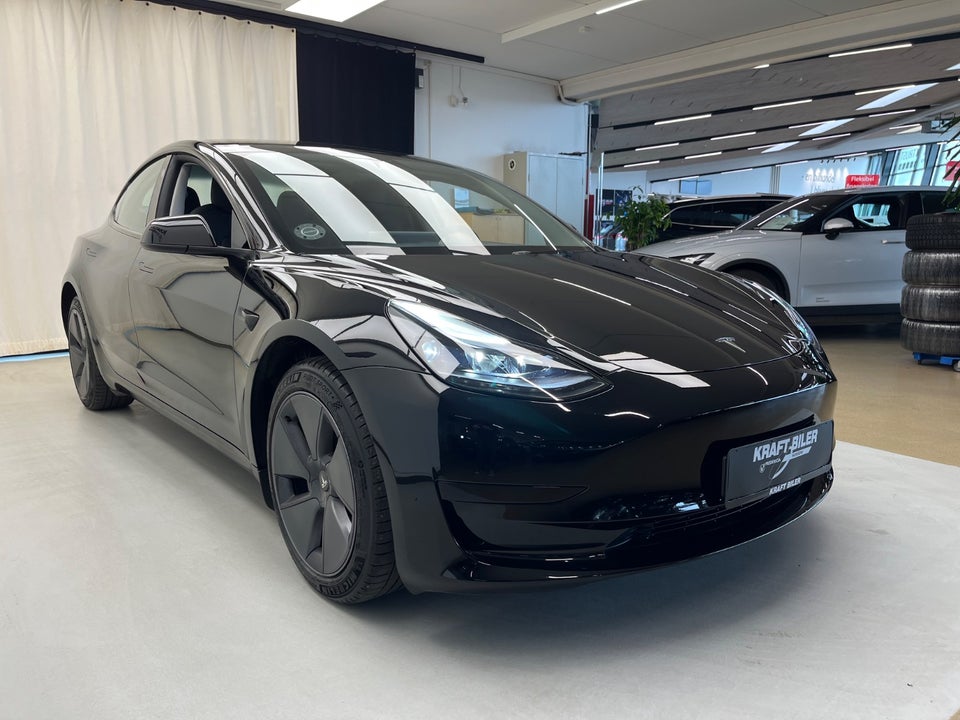 Tesla Model 3 RWD 4d