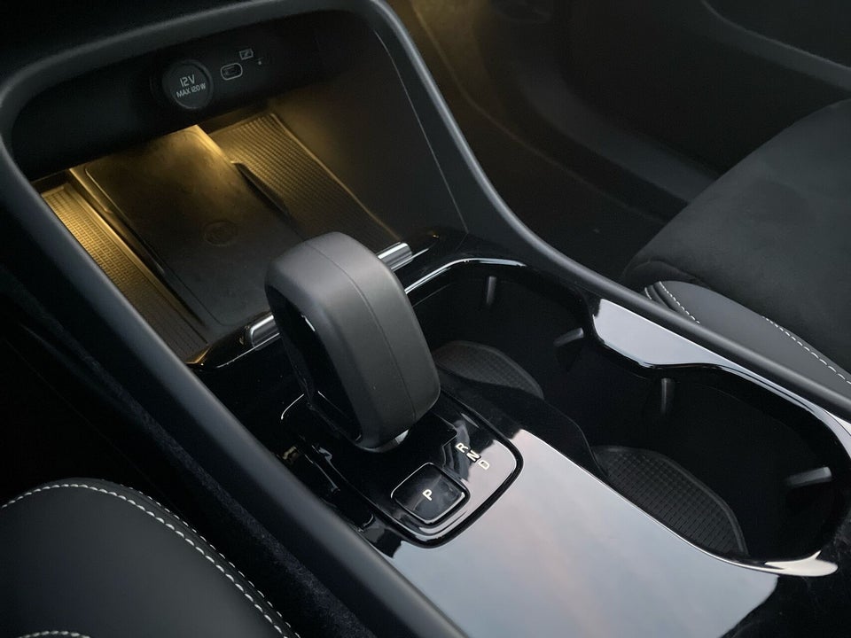 Volvo XC40 ReCharge Twin Plus 5d
