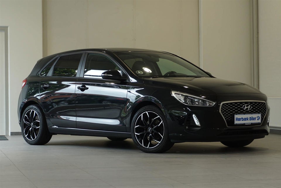 Hyundai i30 1,6 CRDi 110 Select 5d