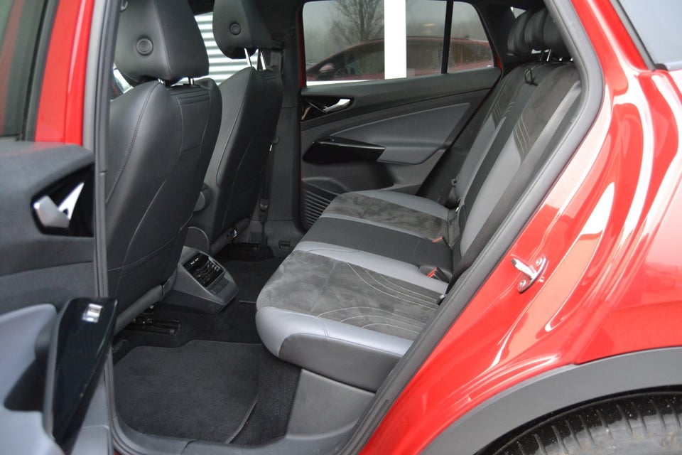 VW ID.4 77 Pro Performance Tech 5d