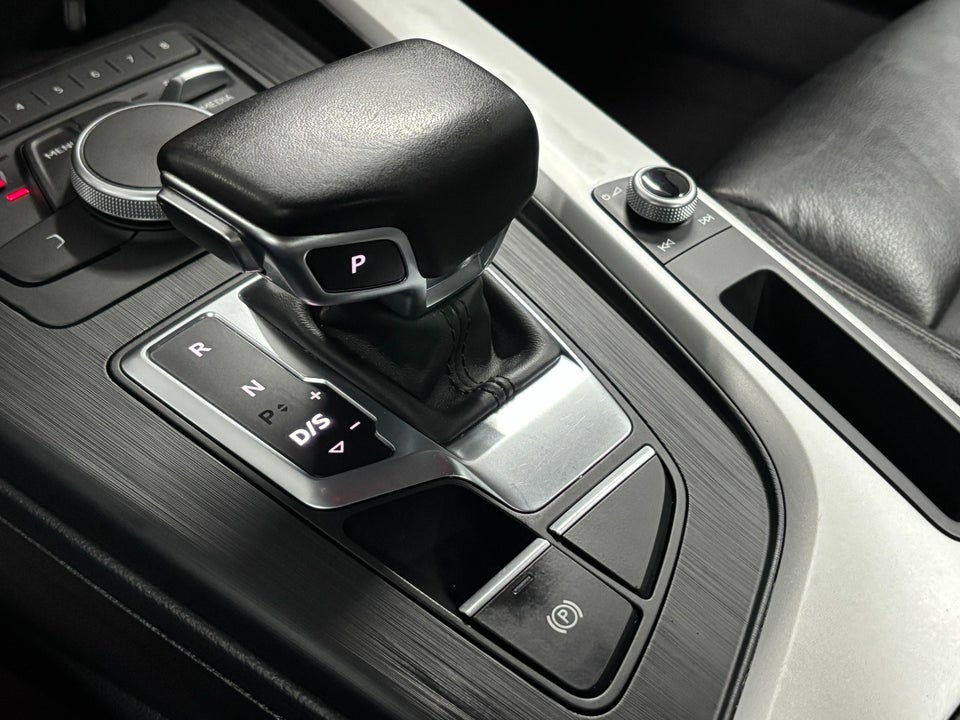 Audi A4 40 TFSi Prestige S-tr. 4d