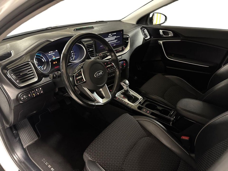 Kia XCeed 1,6 PHEV Upgrade Intro DCT 5d