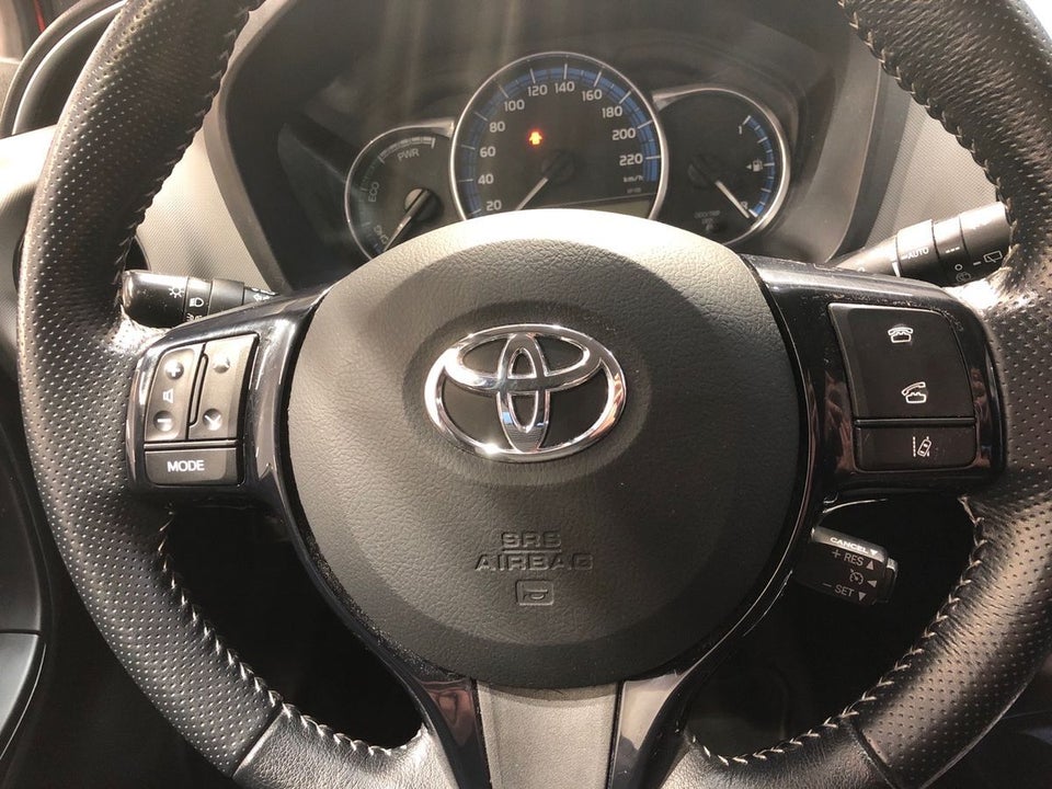 Toyota Yaris 1,5 Hybrid H2 Style e-CVT 5d