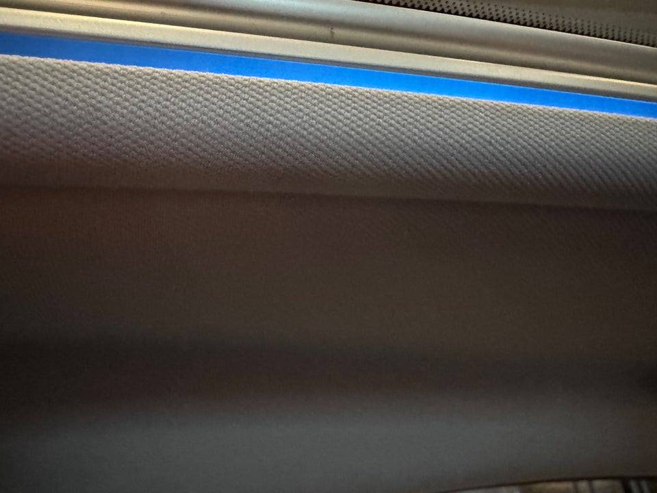 Peugeot 2008 1,6 BlueHDi 100 Allure Sky 5d