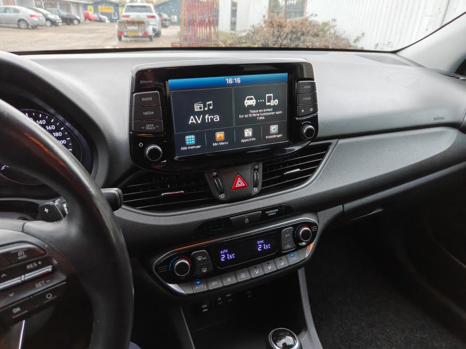 Hyundai i30 1,4 T-GDi Life Komfort stc. DCT 5d