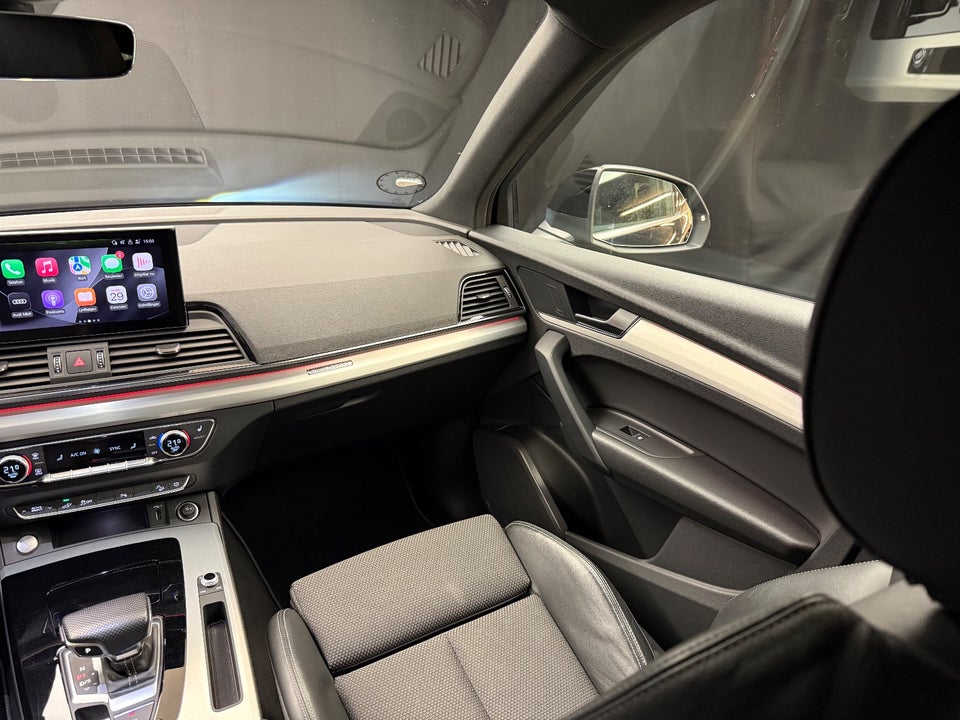 Audi Q5 55 TFSi e S-line quattro S-tr. 5d