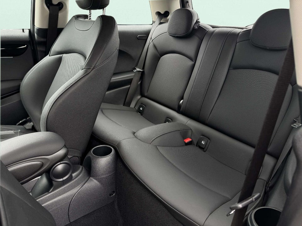 MINI Cooper SE Classic Trim 3d