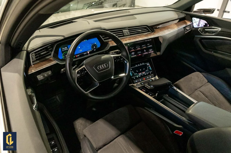 Audi e-tron 55 quattro 5d