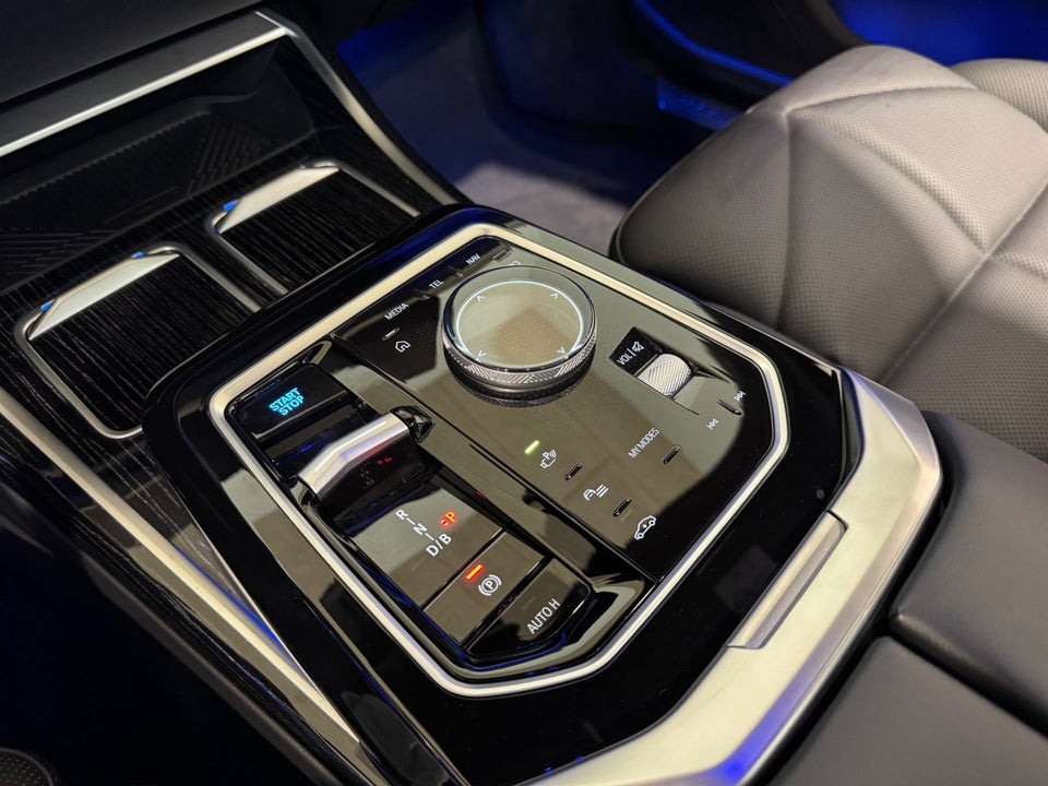 BMW i7 eDrive50 M-Sport 4d