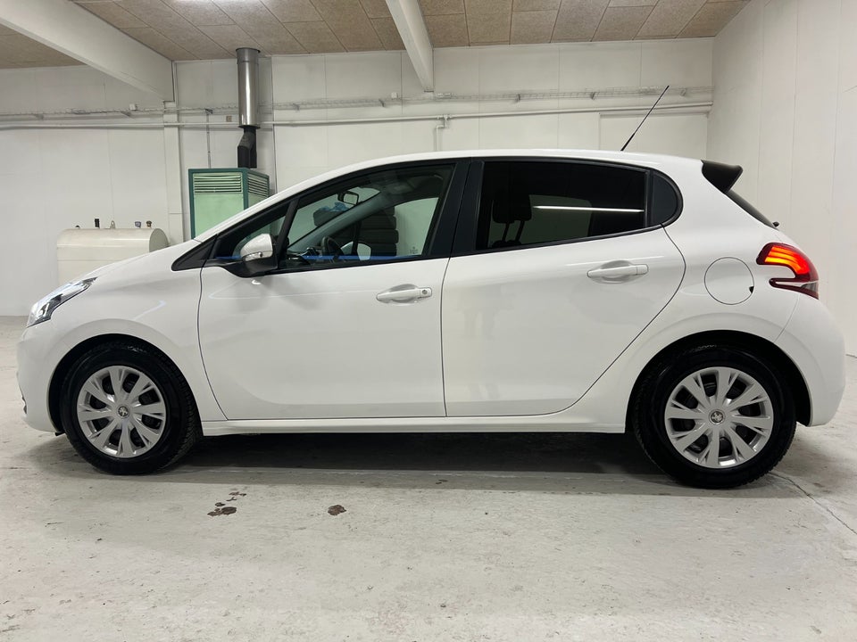 Peugeot 208 1,6 BlueHDi 100 Active 5d