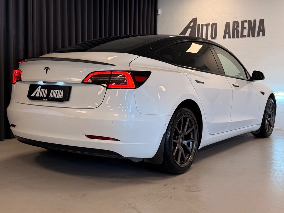 Tesla Model 3 Standard Range+ RWD 4d