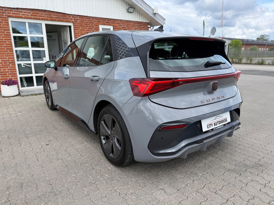 Cupra Born 58  5d
