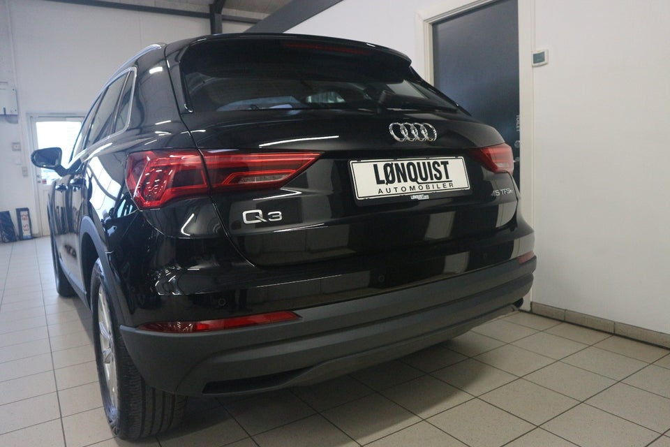 Audi Q3 45 TFSi e Attitude+ S-tr. 5d