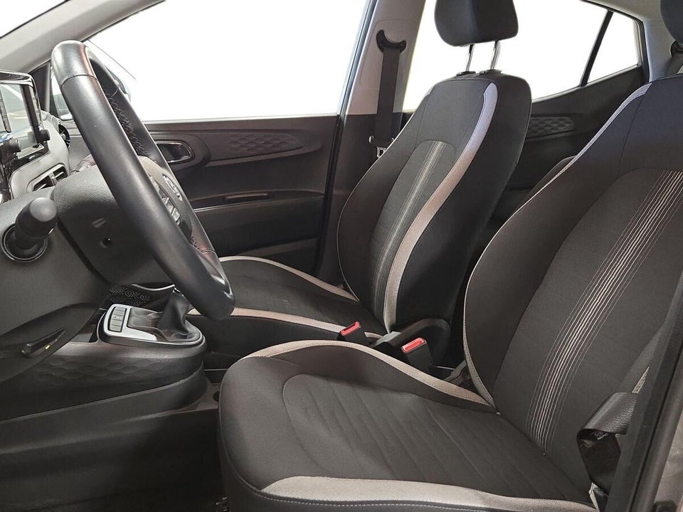 Hyundai i10 1,0 MPi Essential AMT 5d