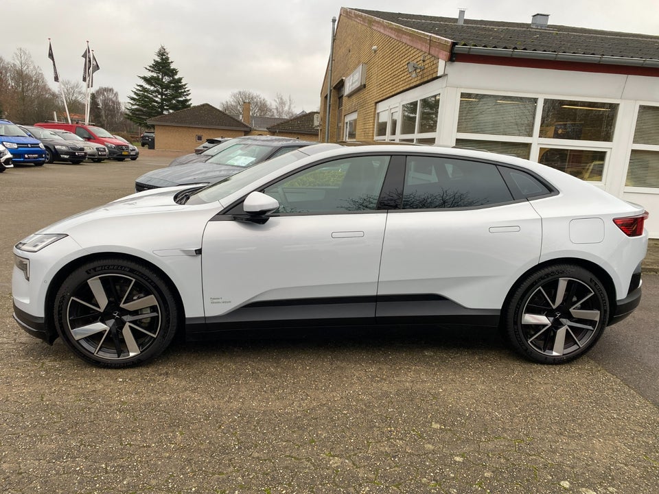 Polestar 4 Long Range AWD 5d
