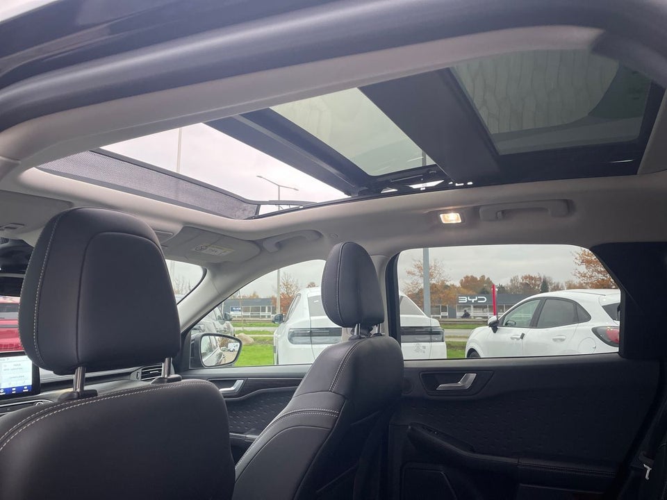 Ford Kuga 2,5 PHEV Vignale CVT 5d