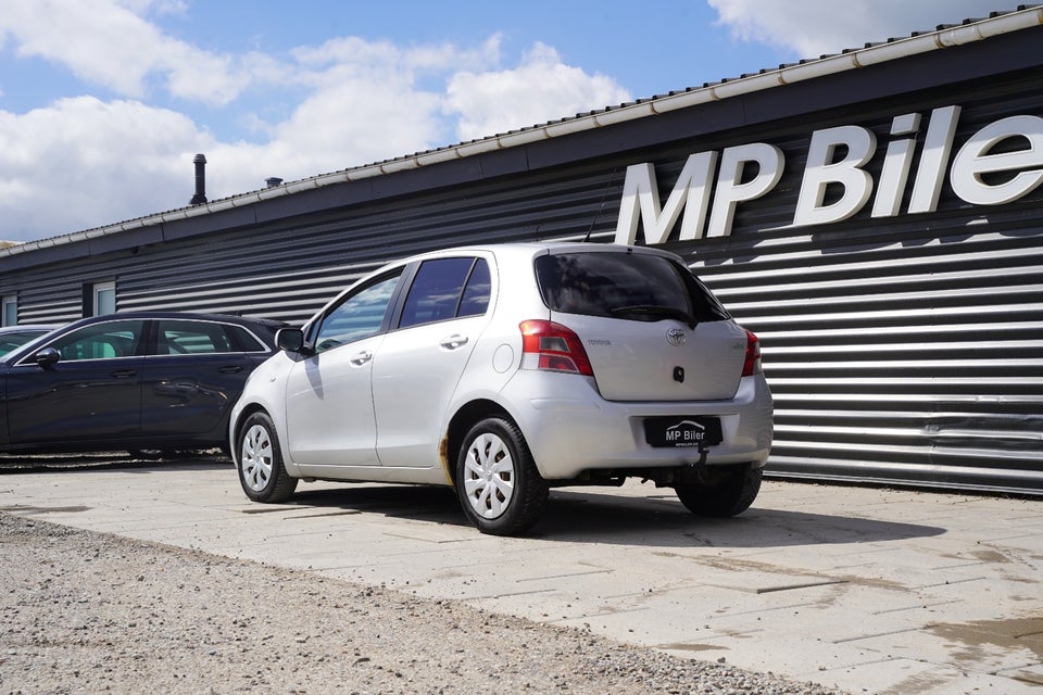 Toyota Yaris 1,4 D-4D T2 Van 5d