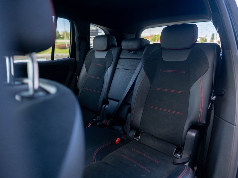 Mercedes EQB300 AMG Line 4Matic 5d