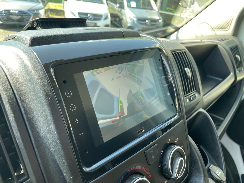 Peugeot Boxer 435 2,2 BlueHDi 165 L3H2 Premium