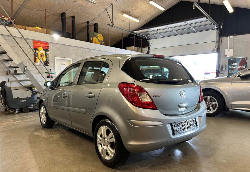 Opel Corsa 1,0 12V Edition 5d