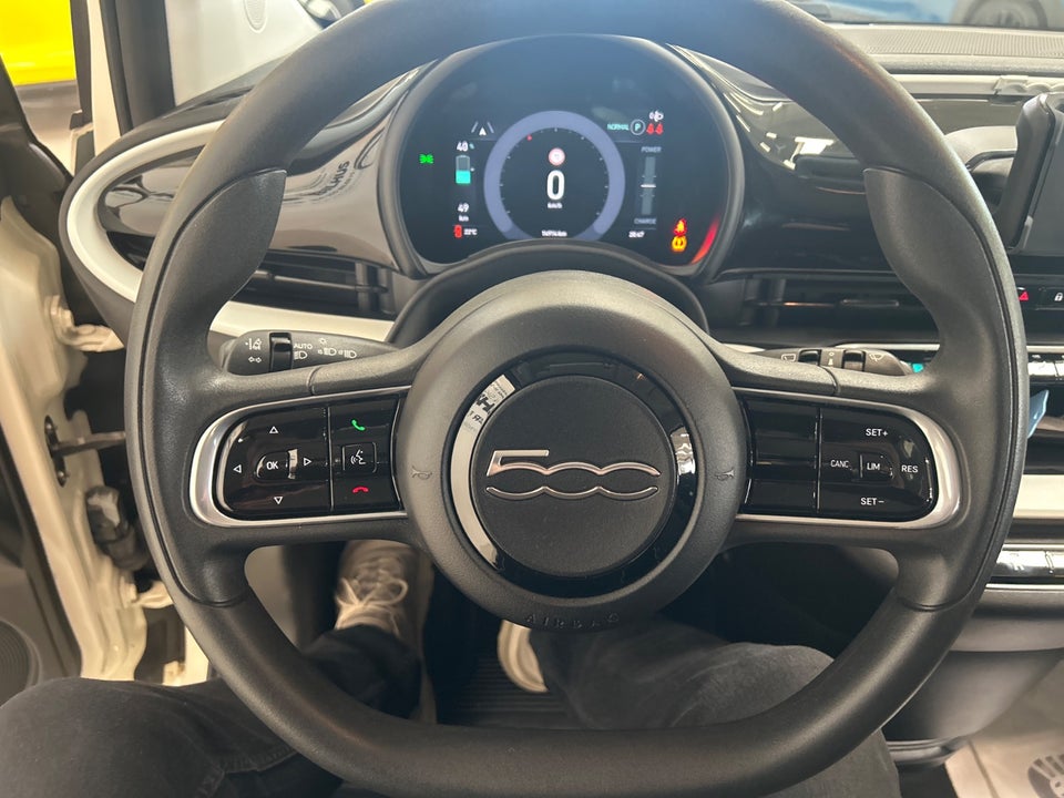 Fiat 500e 24 Action 3d