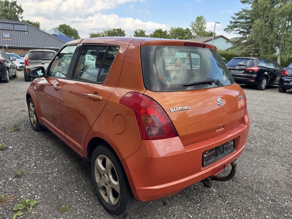 Suzuki Swift 1,5 GLX 5d