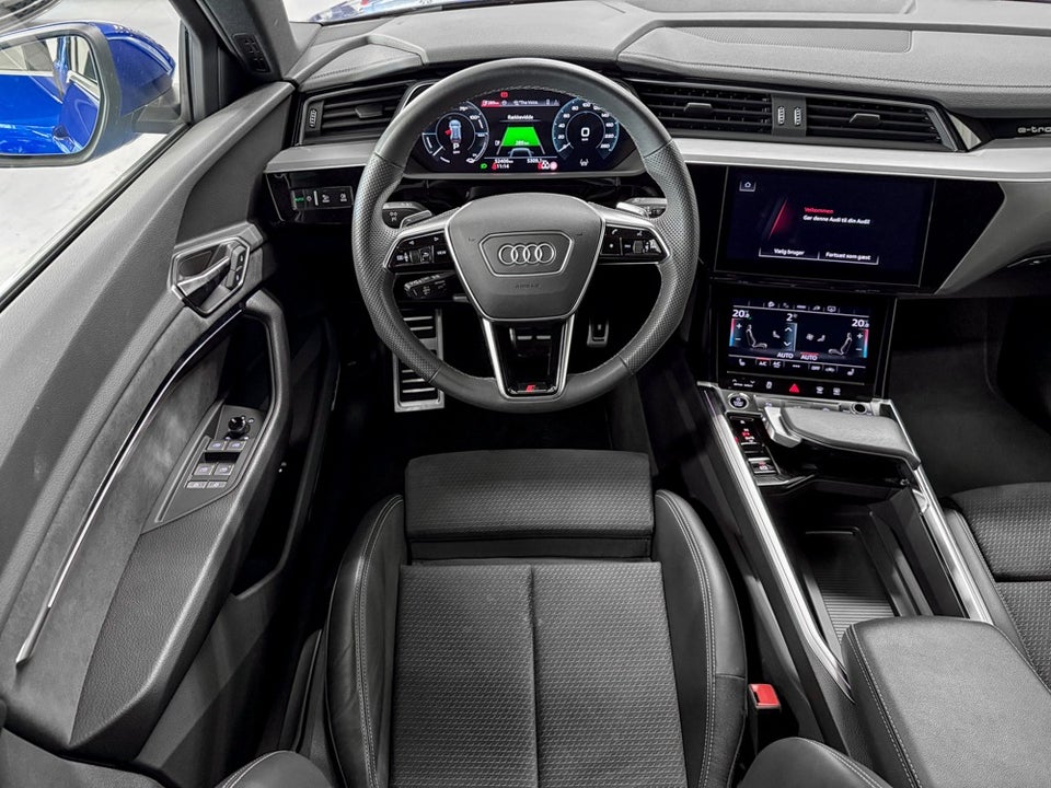 Audi Q8 e-tron 55 S-line quattro 5d