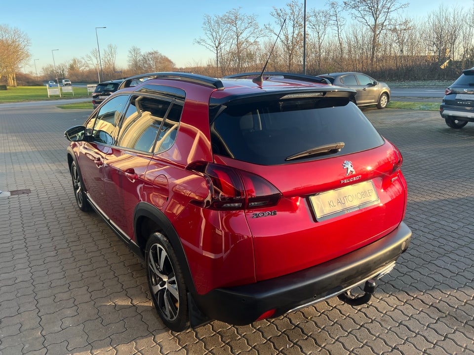Peugeot 2008 1,6 BlueHDi 120 GT Line Sky 5d