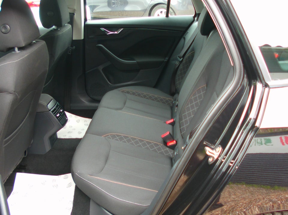 Skoda Scala 1,6 TDi 115 Ambition DSG 5d