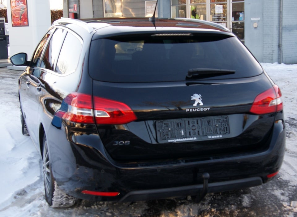 Peugeot 308 1,2 e-THP 130 Allure SW 5d