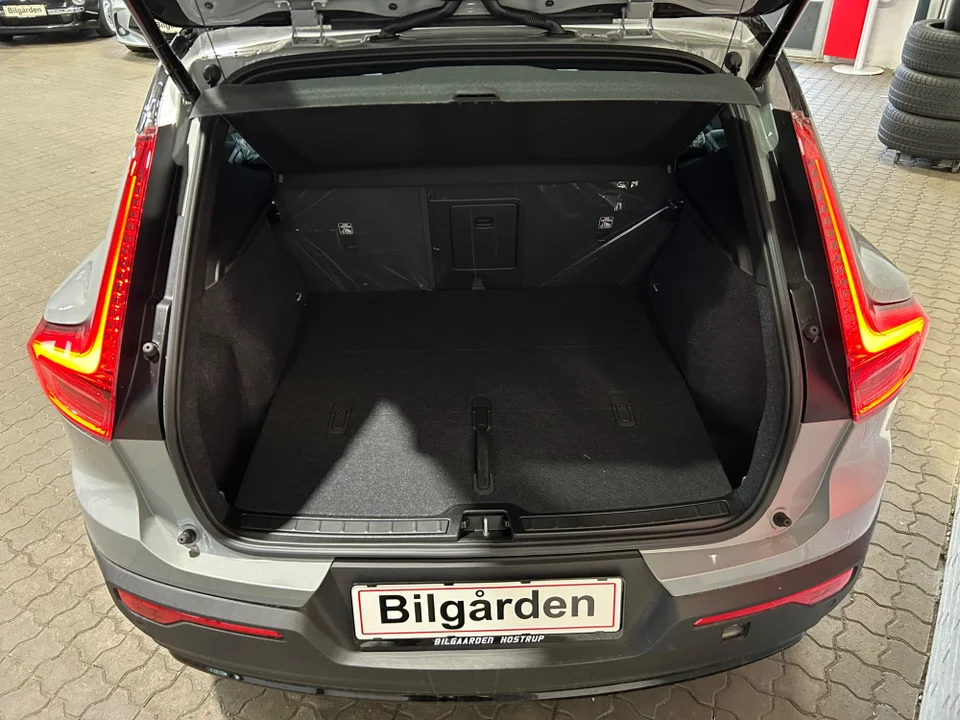 Volvo EX40 Extended Range Plus 5d