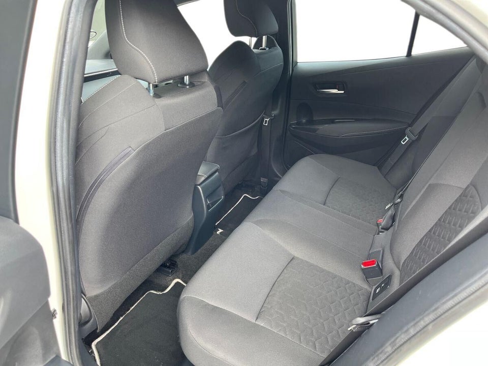 Toyota Corolla 2,0 Hybrid H3 Premium MDS 5d