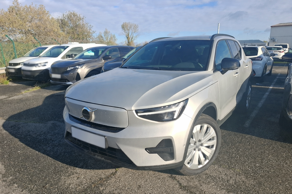 Volvo EX40 Standard Range Core 5d