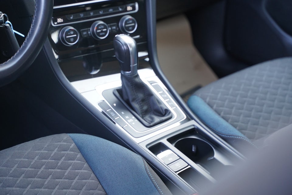VW Golf VII 1,6 TDi 115 Comfortline Variant DSG 5d