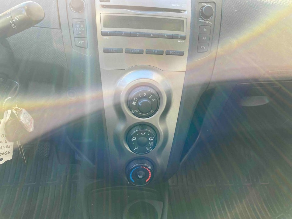 Toyota Yaris 1,3 TX 5d