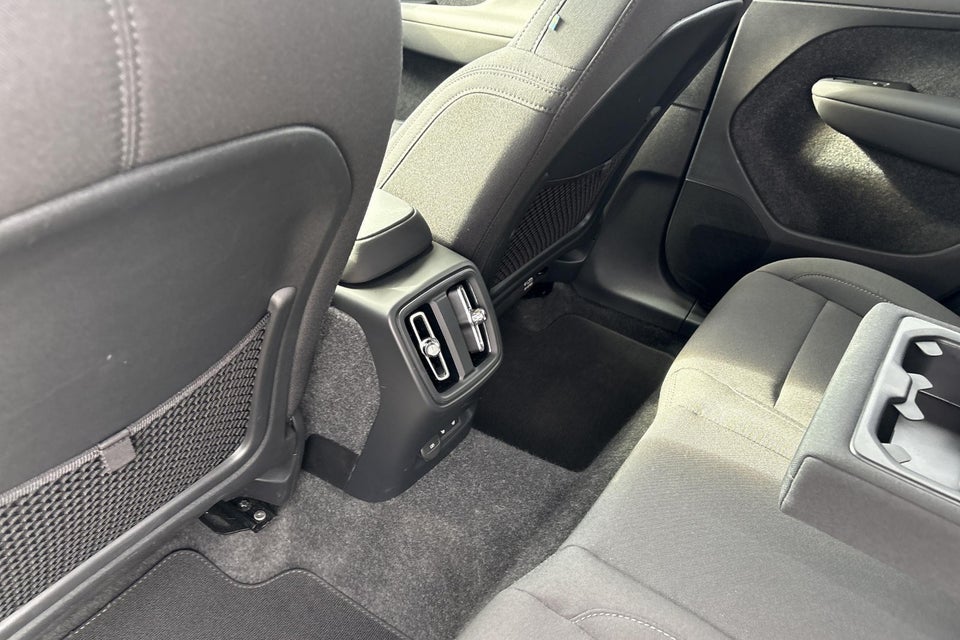 Volvo EX40 Extended Range Plus 5d