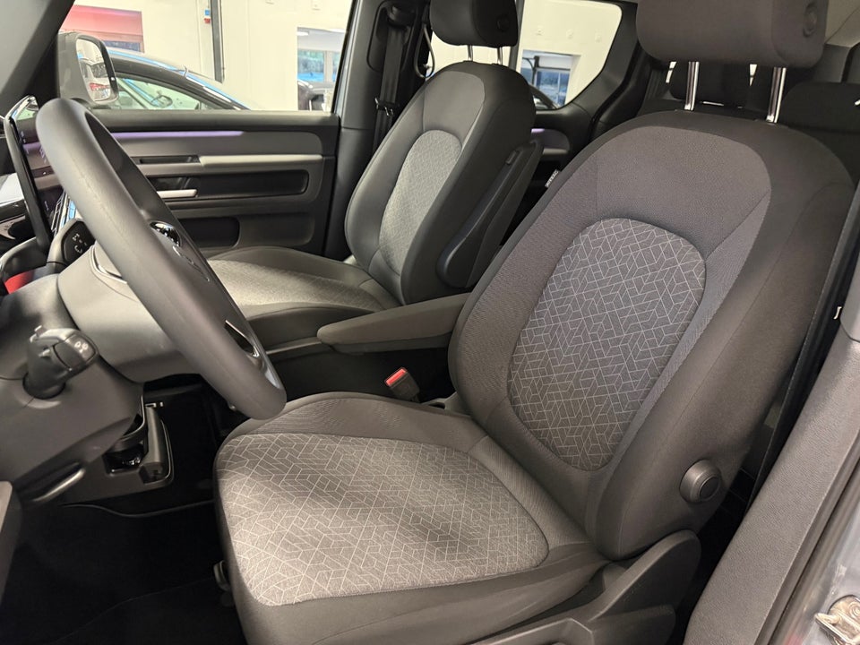 VW ID.Buzz 77 Pro SWB 5d