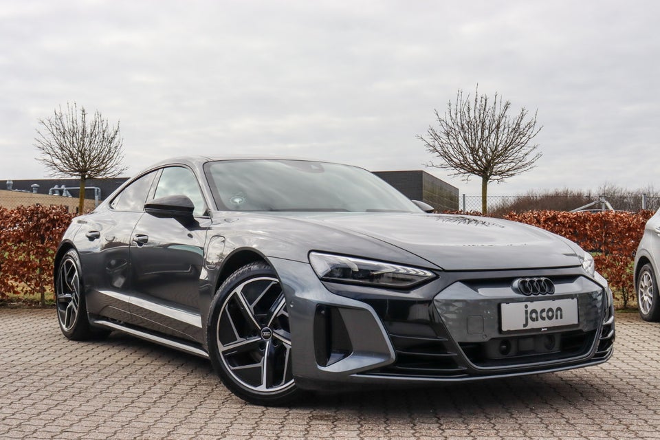 Audi e-tron GT quattro 4d