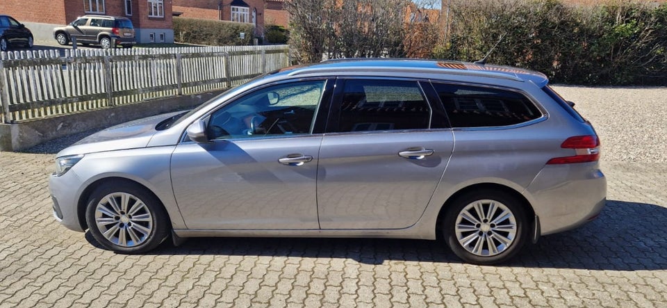 Peugeot 308 1,6 BlueHDi 120 Allure SW EAT6 5d