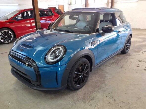 MINI Cooper SE Essential 3d