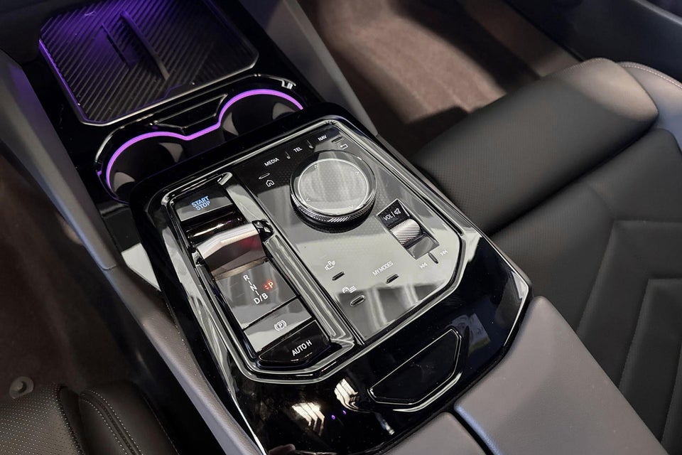 BMW i5 eDrive40 M-Sport 4d