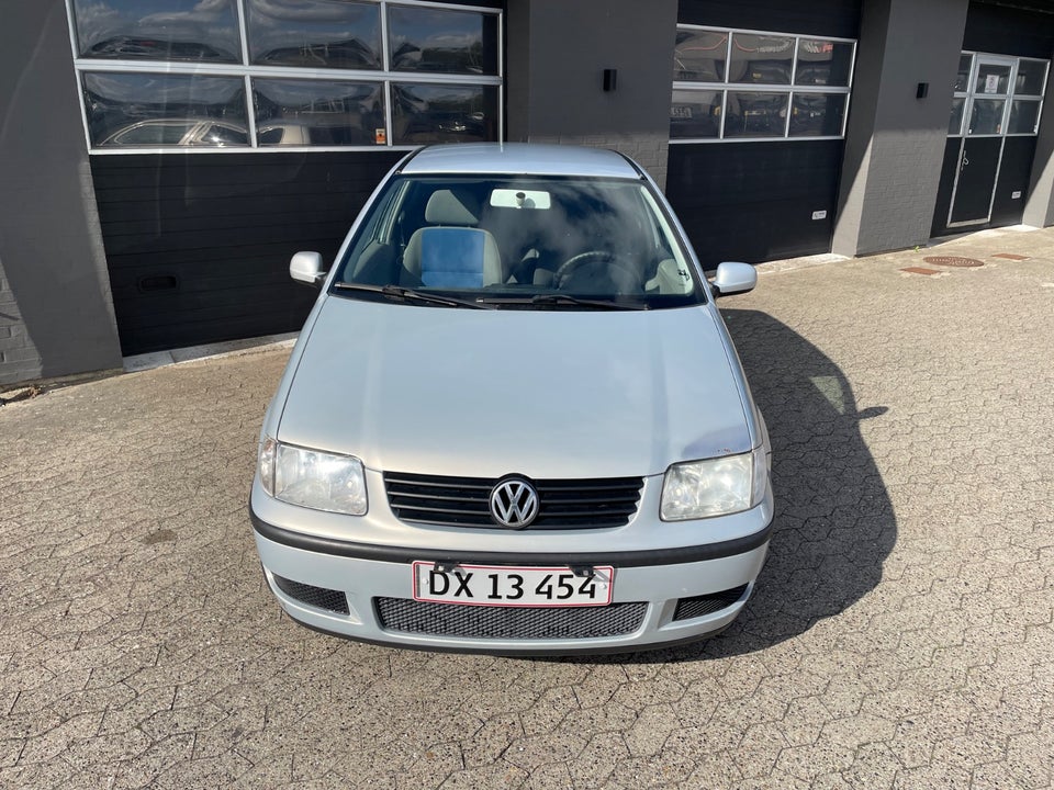 VW Polo 1,4 16V Comfortline aut. 3d