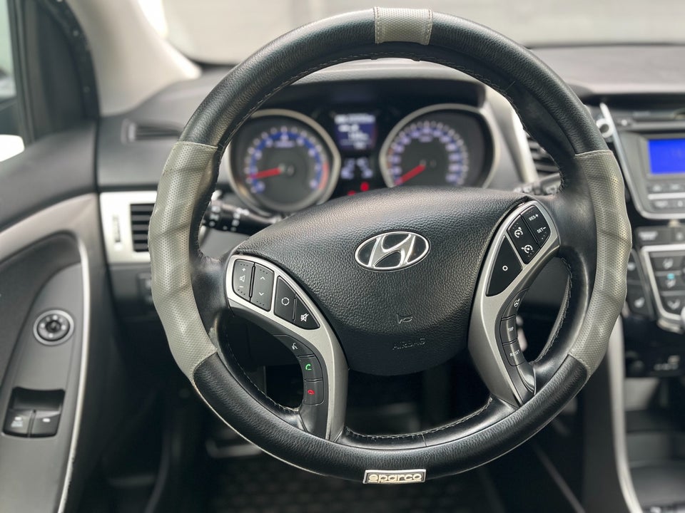 Hyundai i30 1,6 GDi Style Eco 5d