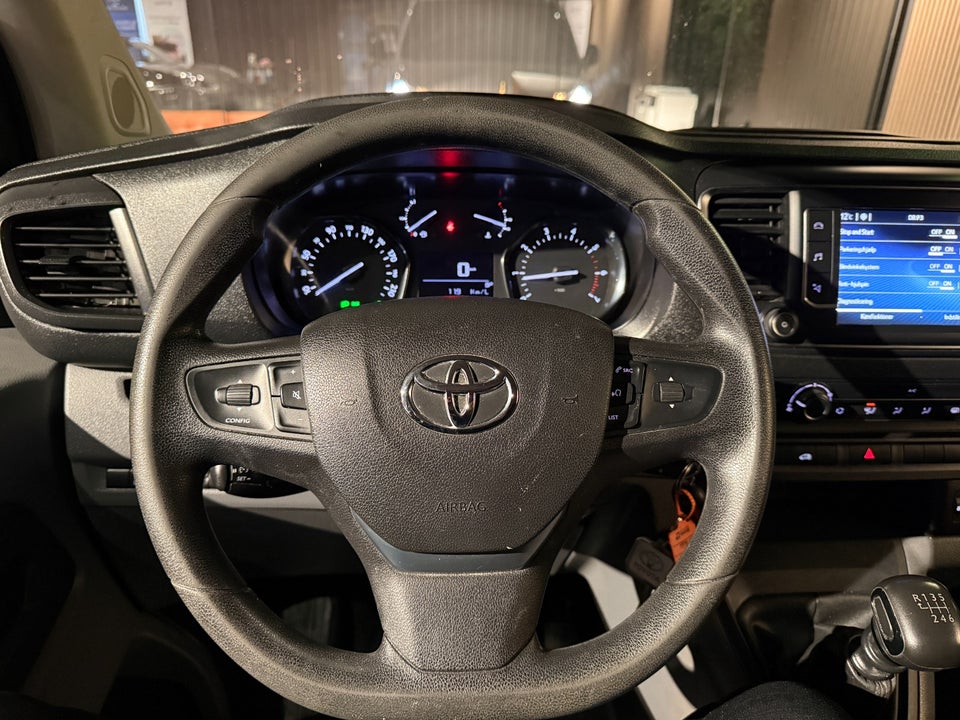 Toyota ProAce 2,0 D 120 Long Comfort 5d