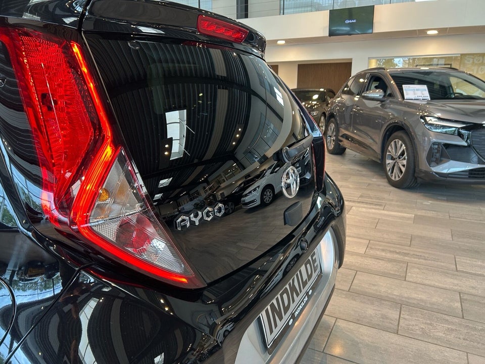 Toyota Aygo 1,0 VVT-i x-sky x-shift 5d