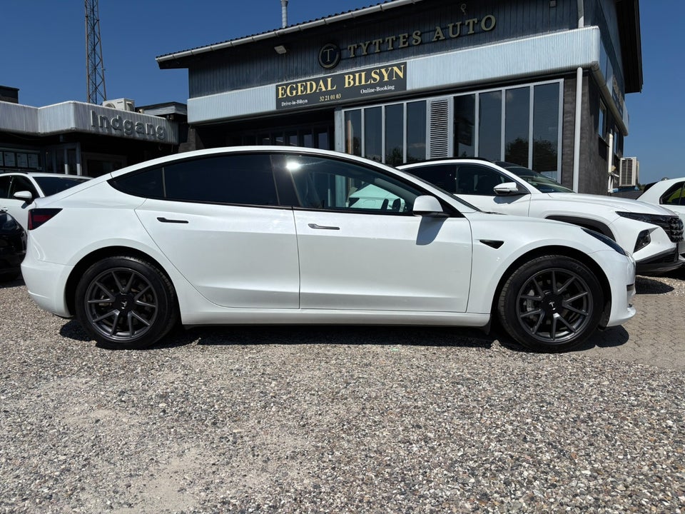 Tesla Model 3 RWD 4d