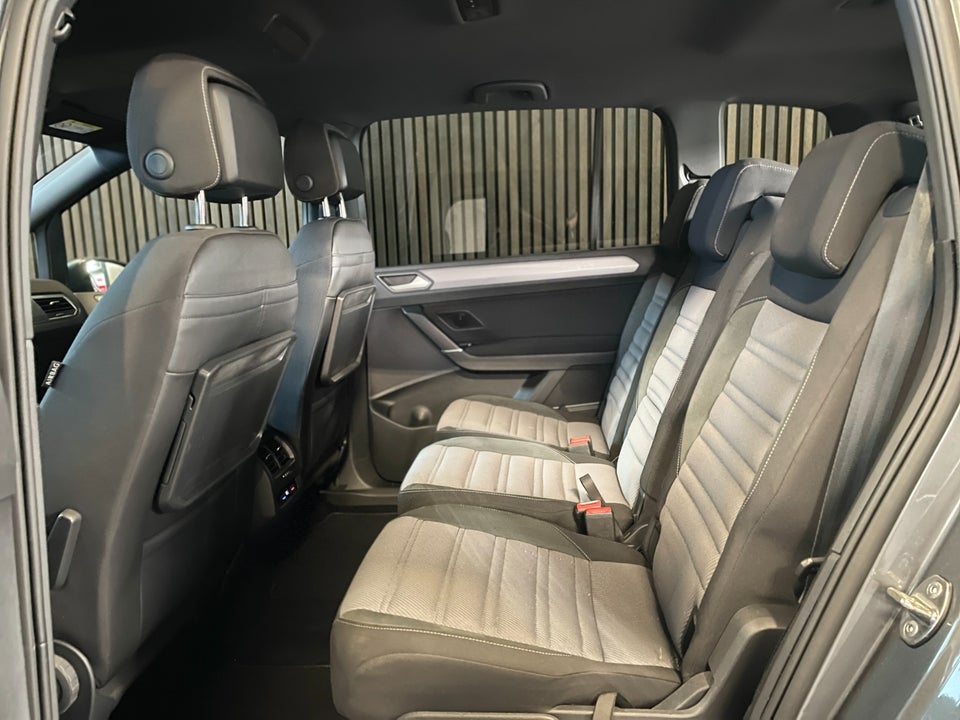 VW Touran 2,0 TDi 150 R-line DSG 7prs 5d