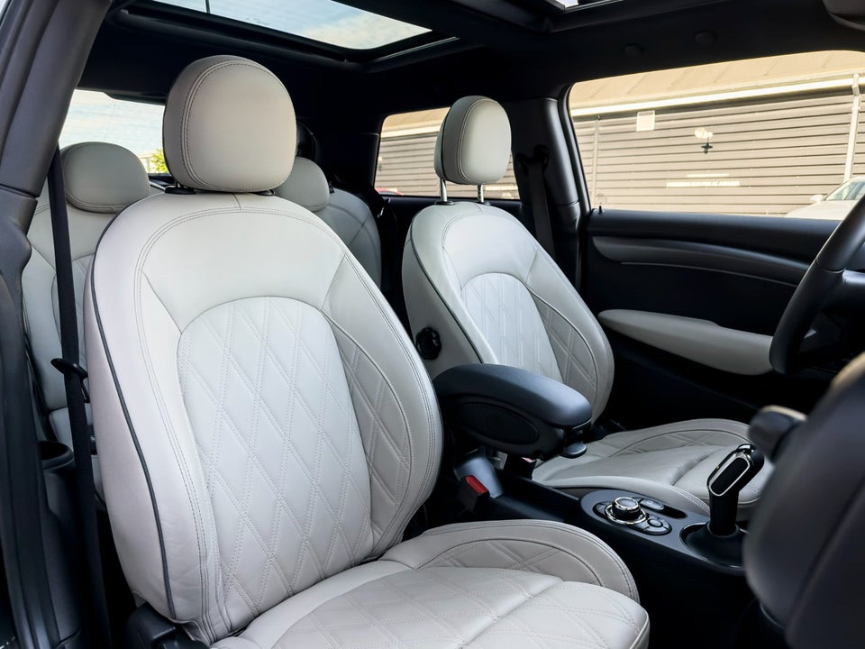 MINI Cooper SE Maximise 3d